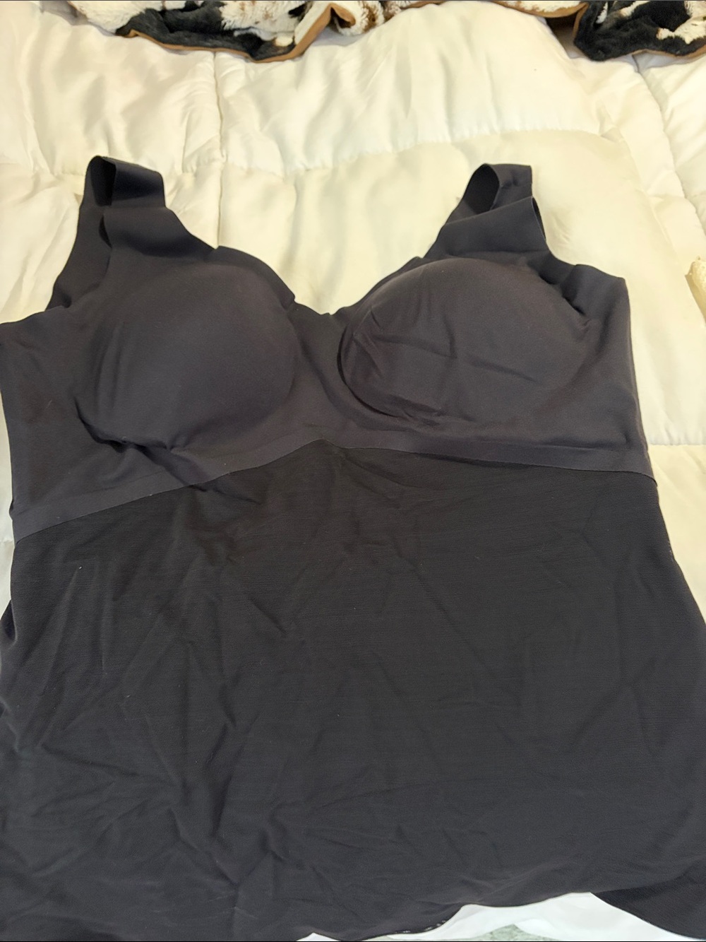 Honeylove Black Built-In Cup Shaping Camisole with storage pouch